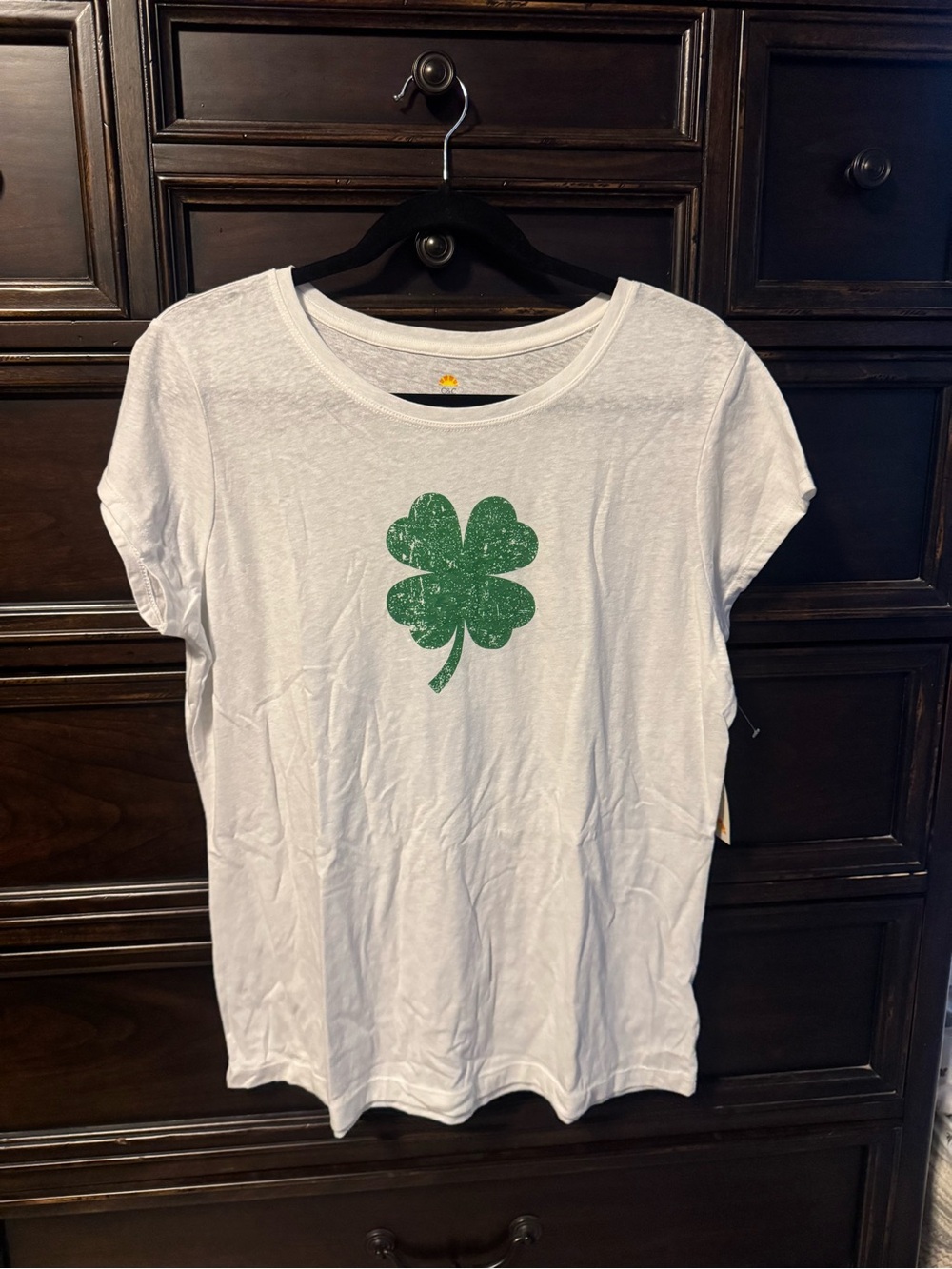 C&C California White Short-Sleeve Tee with Green Four Leaf Clover Graphic XL